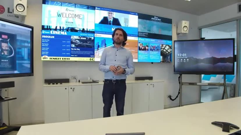 thumbnail to VIDEO IN ITALIANO: Retail Communication: Attrarre, Informare e Coinvolgere i Clienti In-Store per una Strategia Omnicanale Efficace